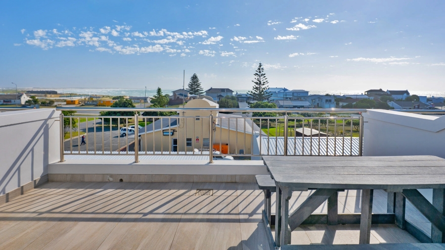 2 Bedroom Property for Sale in Struisbaai Western Cape